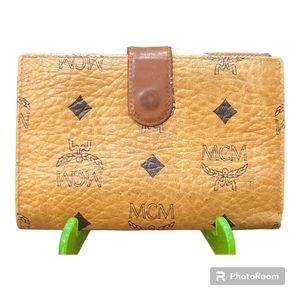 Authentic MCM Bifold with kisslock